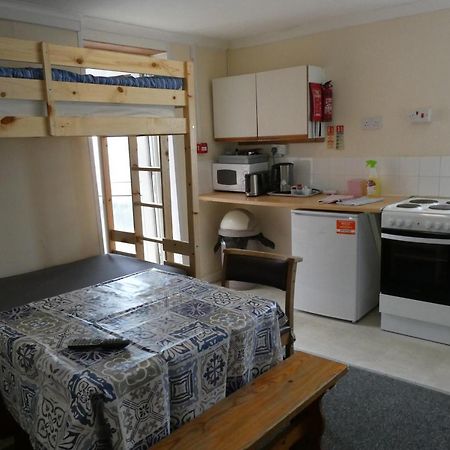 Longbeach- Adults Only New Quay Εξωτερικό φωτογραφία